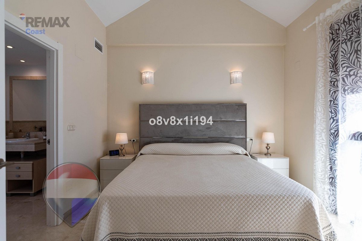 4 Bed Semi-Detached House in Casares