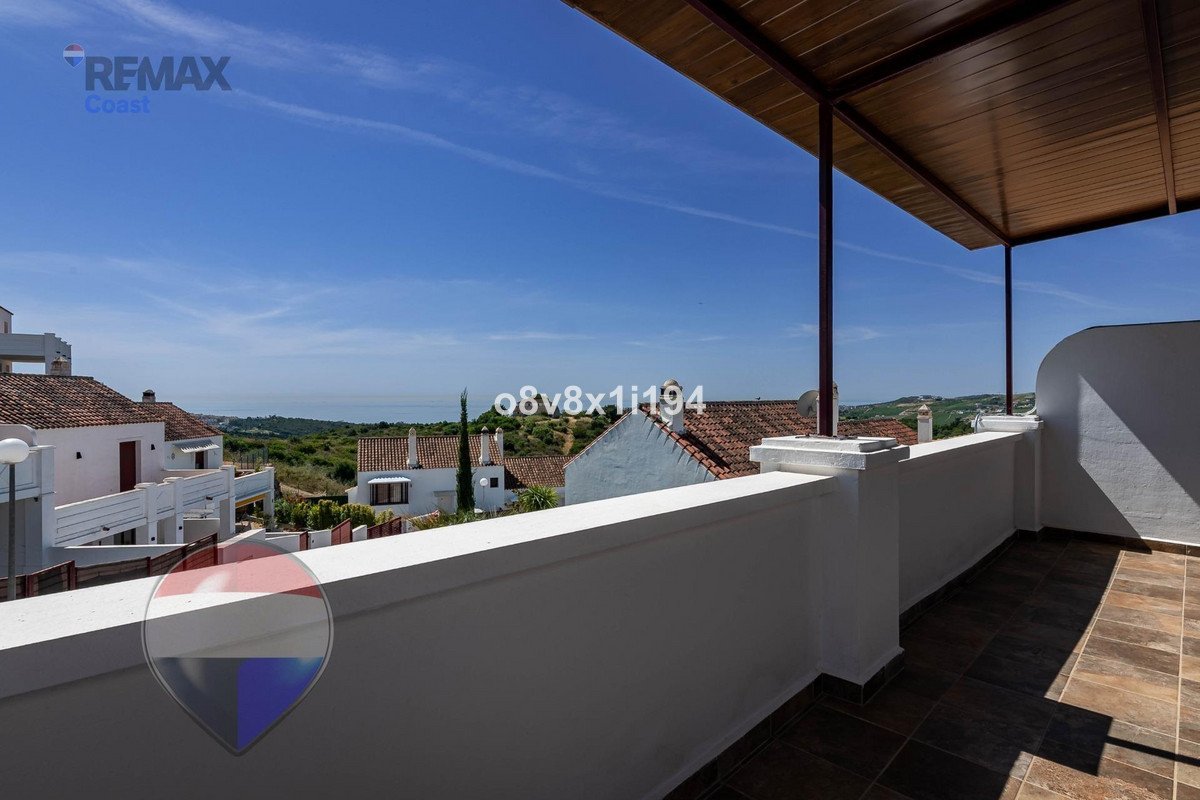 4 Bed Semi-Detached House in Casares