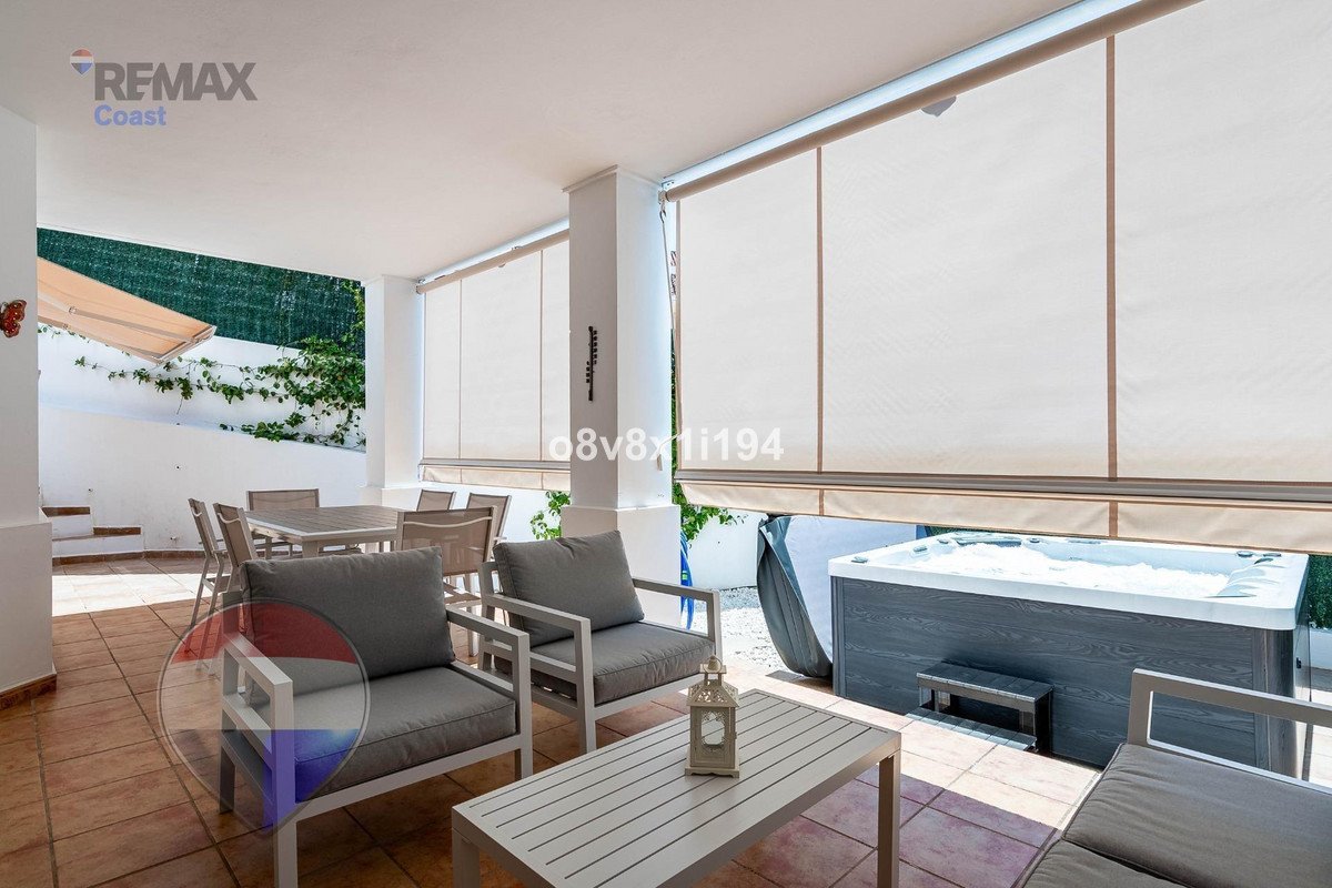 4 Bed Semi-Detached House in Casares