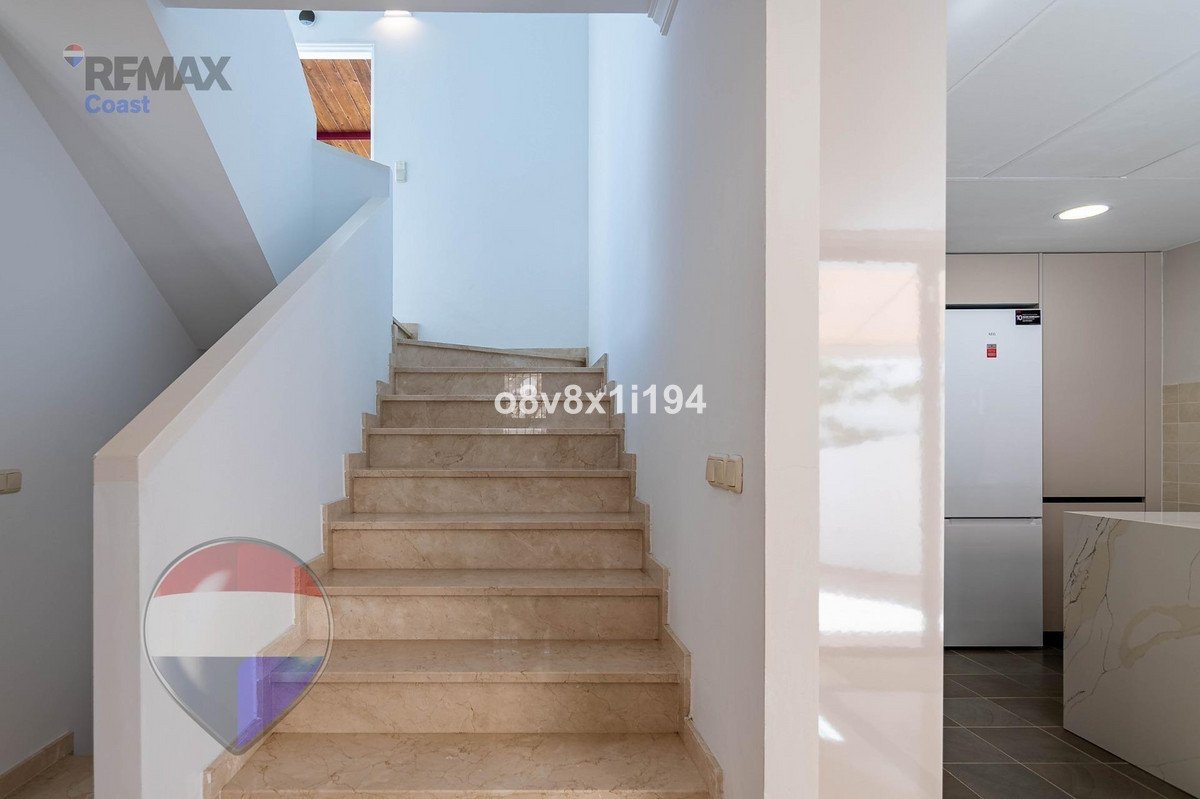 4 Bed Semi-Detached House in Casares
