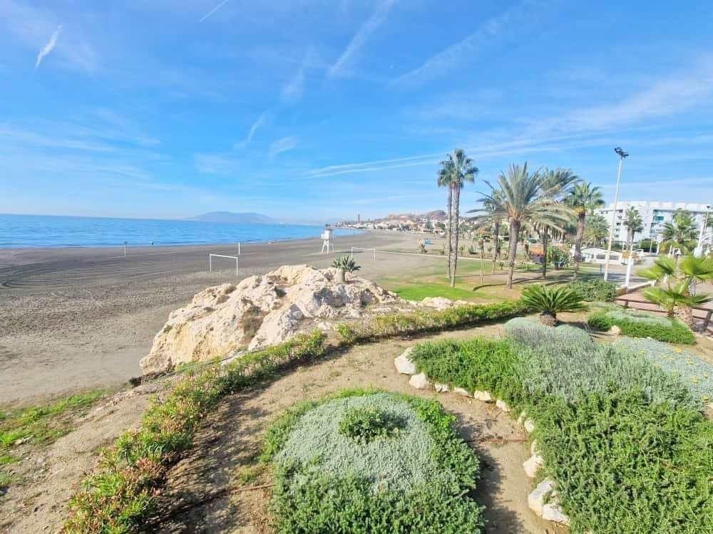 3 Bed Middle Floor Apartment in Rincón de la Victoria