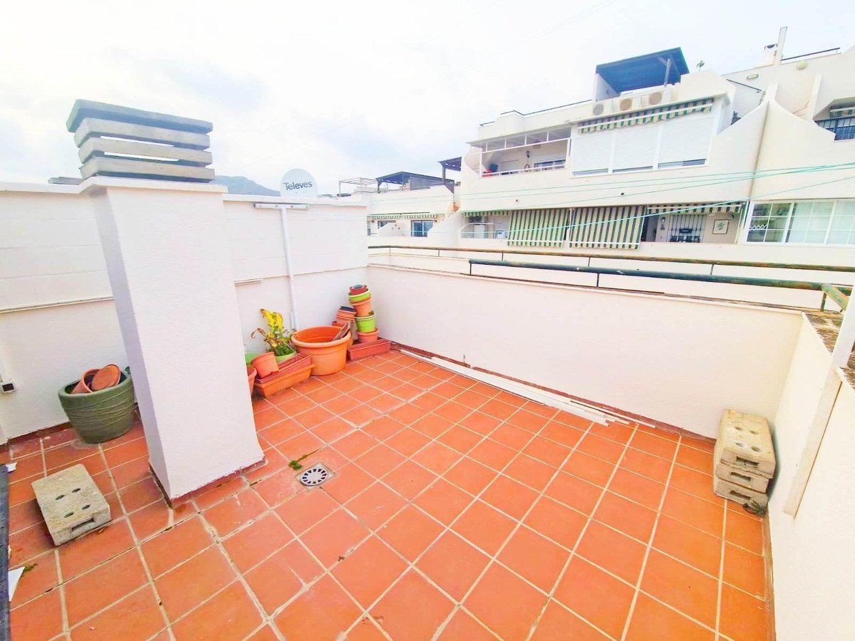 3 Bed Middle Floor Apartment in Rincón de la Victoria
