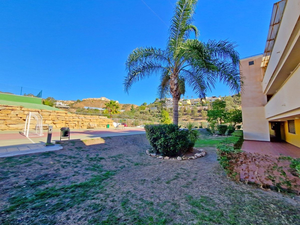 3 Bed Middle Floor Apartment in Rincón de la Victoria