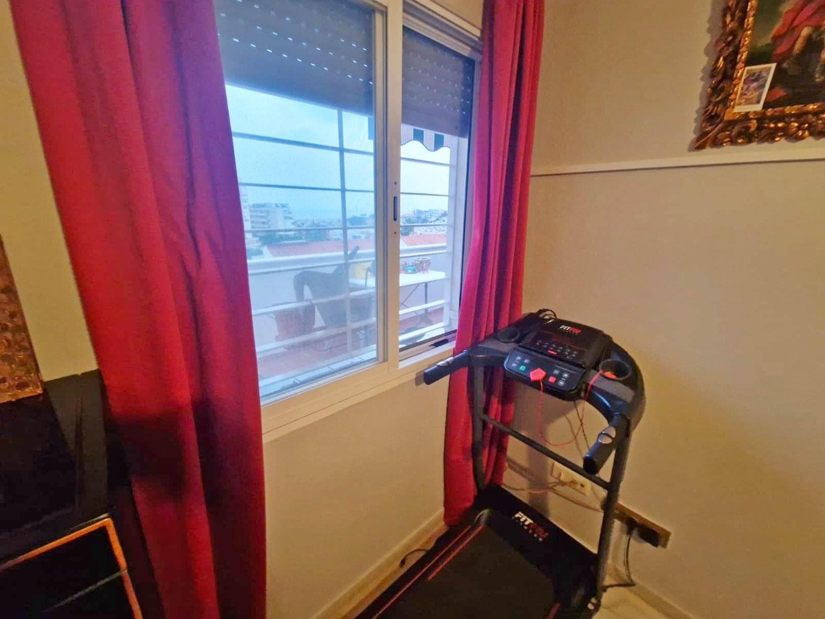 3 Bed Middle Floor Apartment in Rincón de la Victoria
