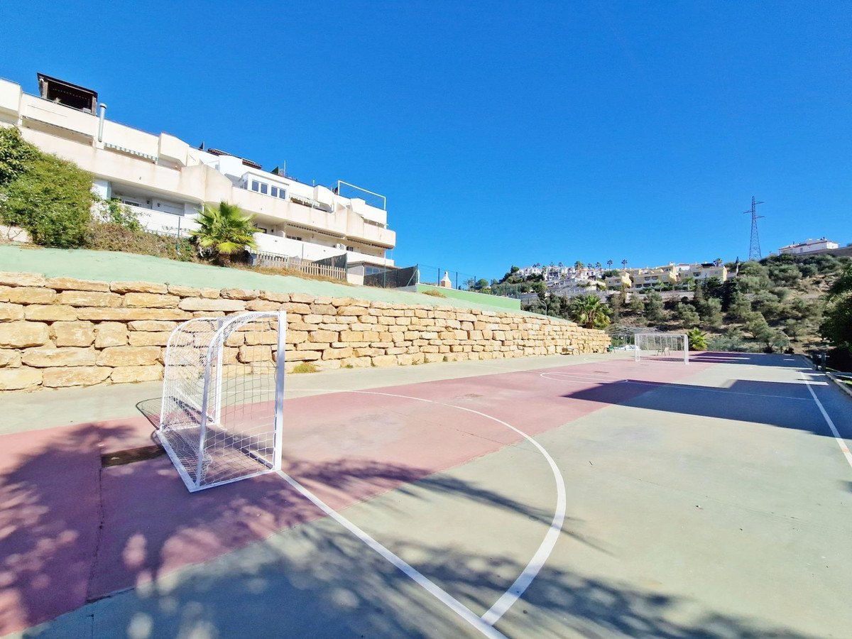 3 Bed Middle Floor Apartment in Rincón de la Victoria