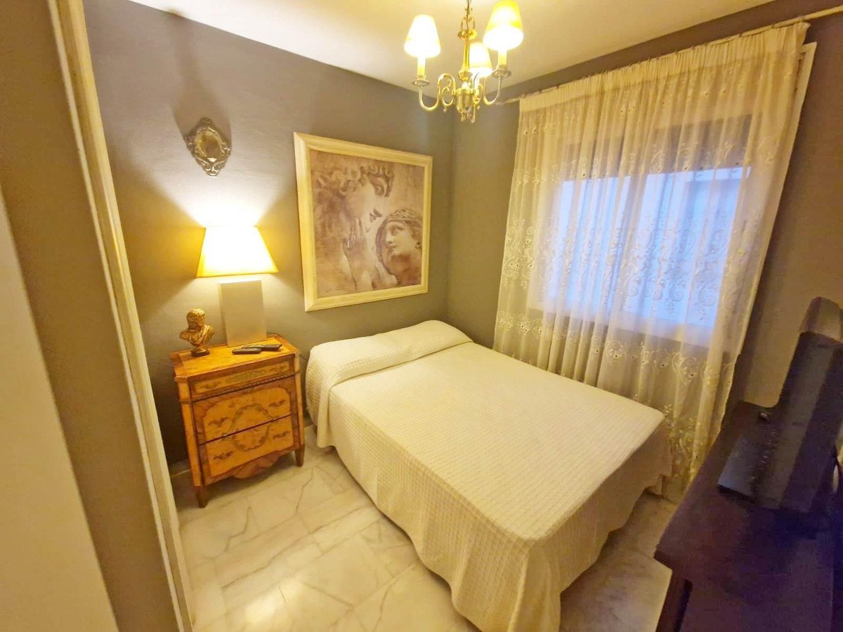 3 Bed Middle Floor Apartment in Rincón de la Victoria