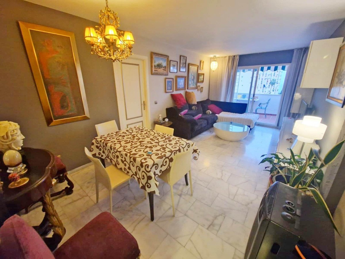 3 Bed Middle Floor Apartment in Rincón de la Victoria