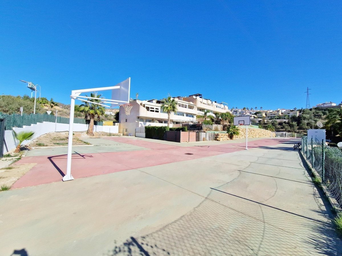 3 Bed Middle Floor Apartment in Rincón de la Victoria