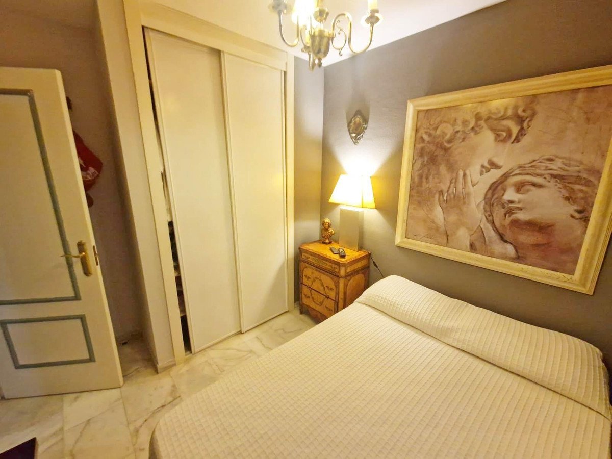 3 Bed Middle Floor Apartment in Rincón de la Victoria