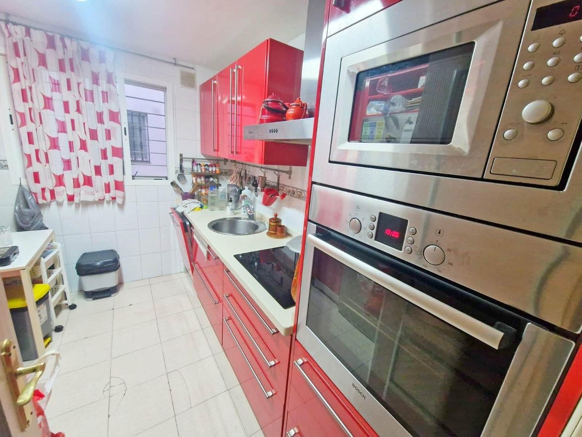 3 Bed Middle Floor Apartment in Rincón de la Victoria