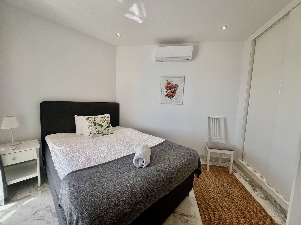2 Bed Middle Floor Apartment in Fuengirola