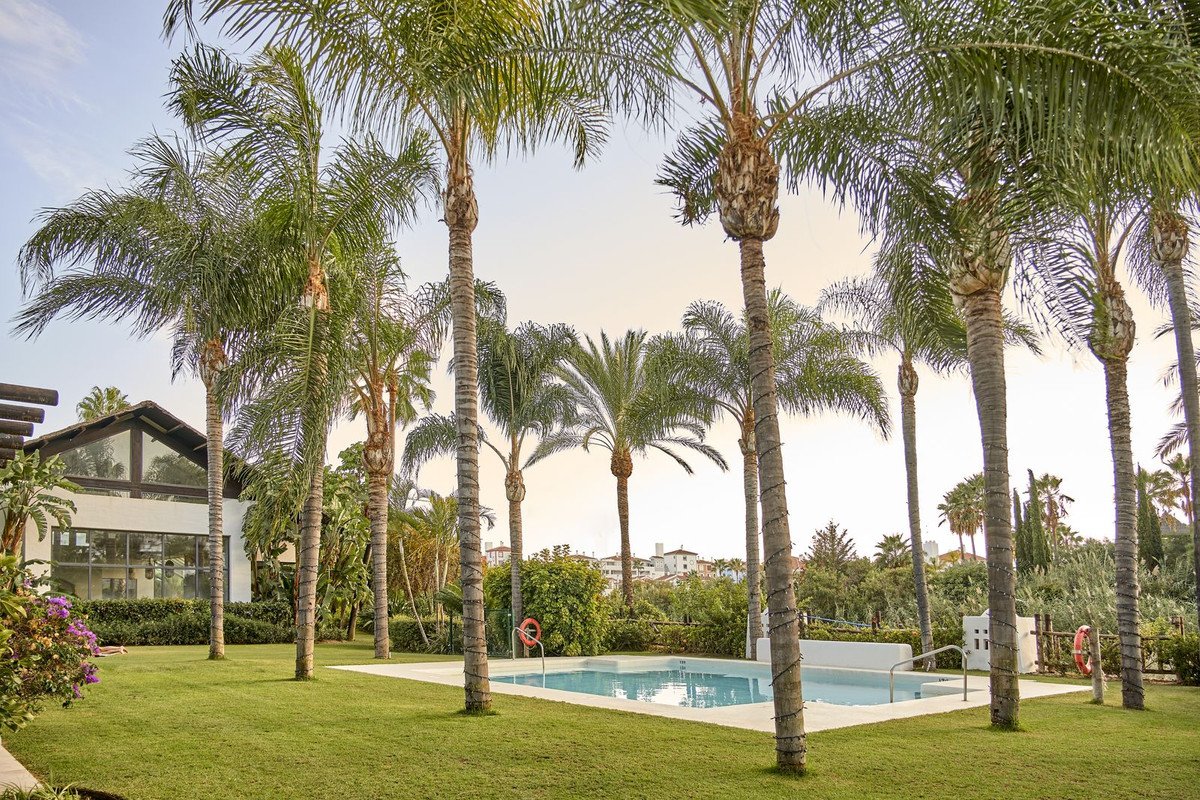 3 Bed Townhouse in El Paraiso