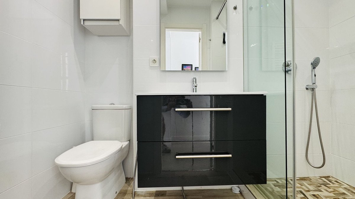 2 Bed Middle Floor Apartment in Puerto Banús