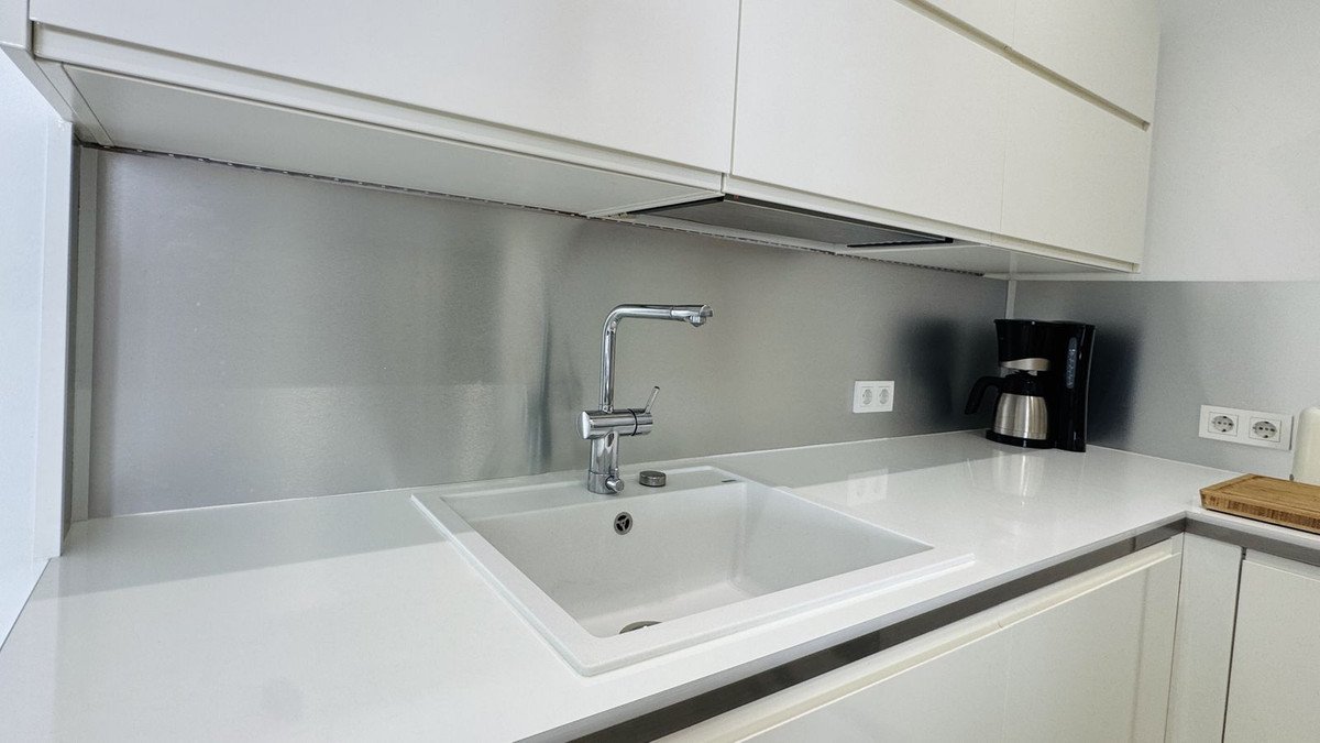 2 Bed Middle Floor Apartment in Puerto Banús