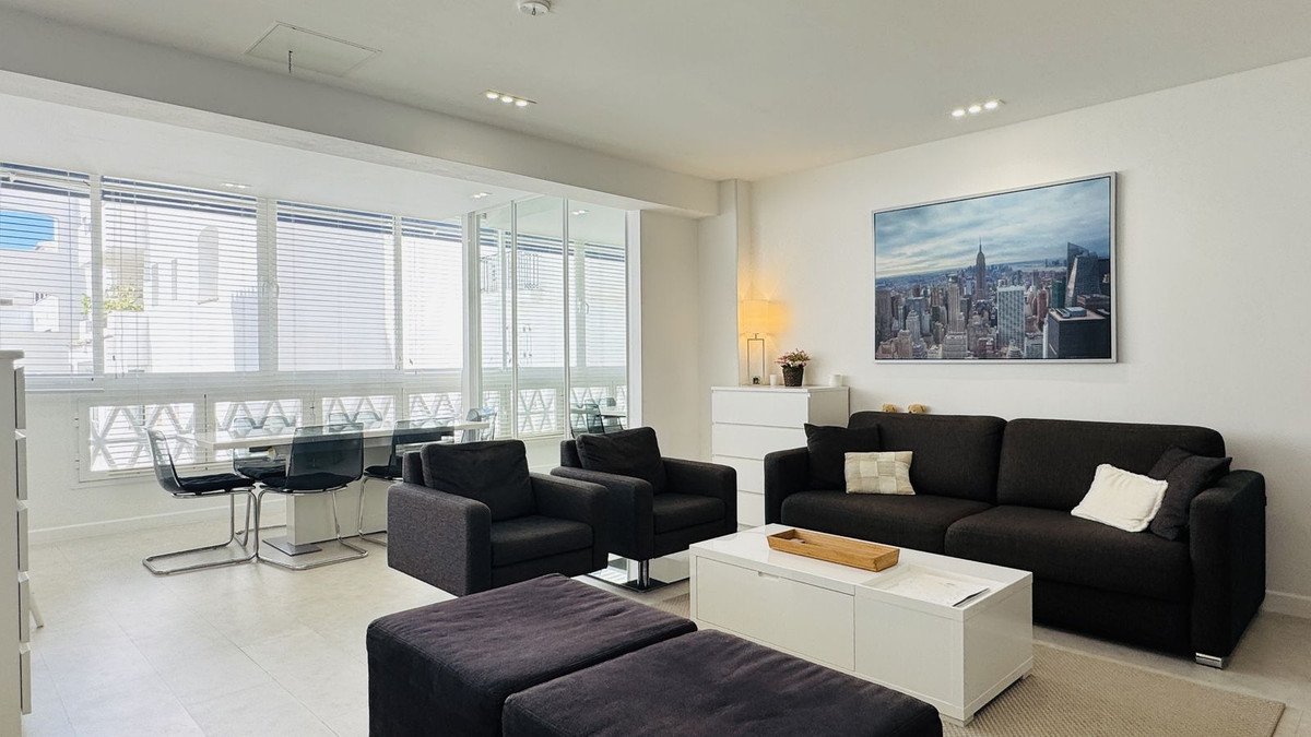 2 Bed Middle Floor Apartment in Puerto Banús