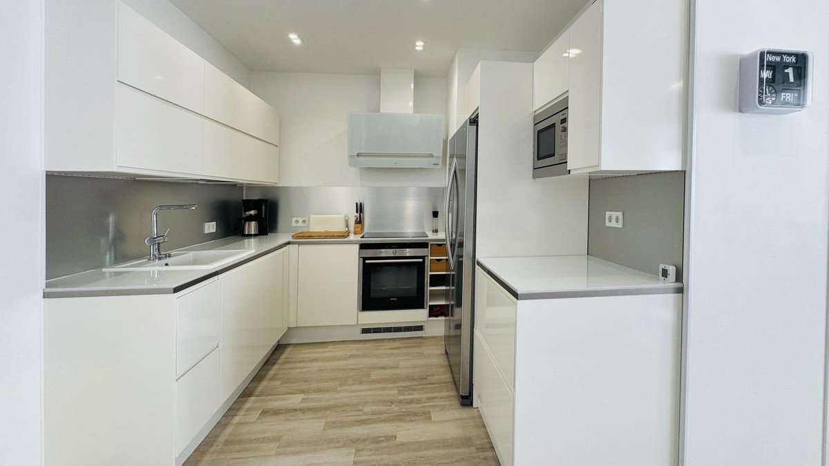 2 Bed Middle Floor Apartment in Puerto Banús