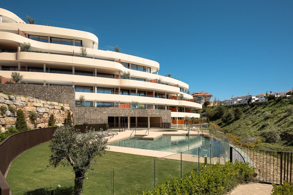 2 Bed Ground Floor Apartment in Fuengirola