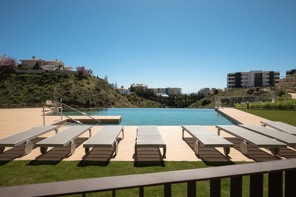 2 Bed Ground Floor Apartment in Fuengirola