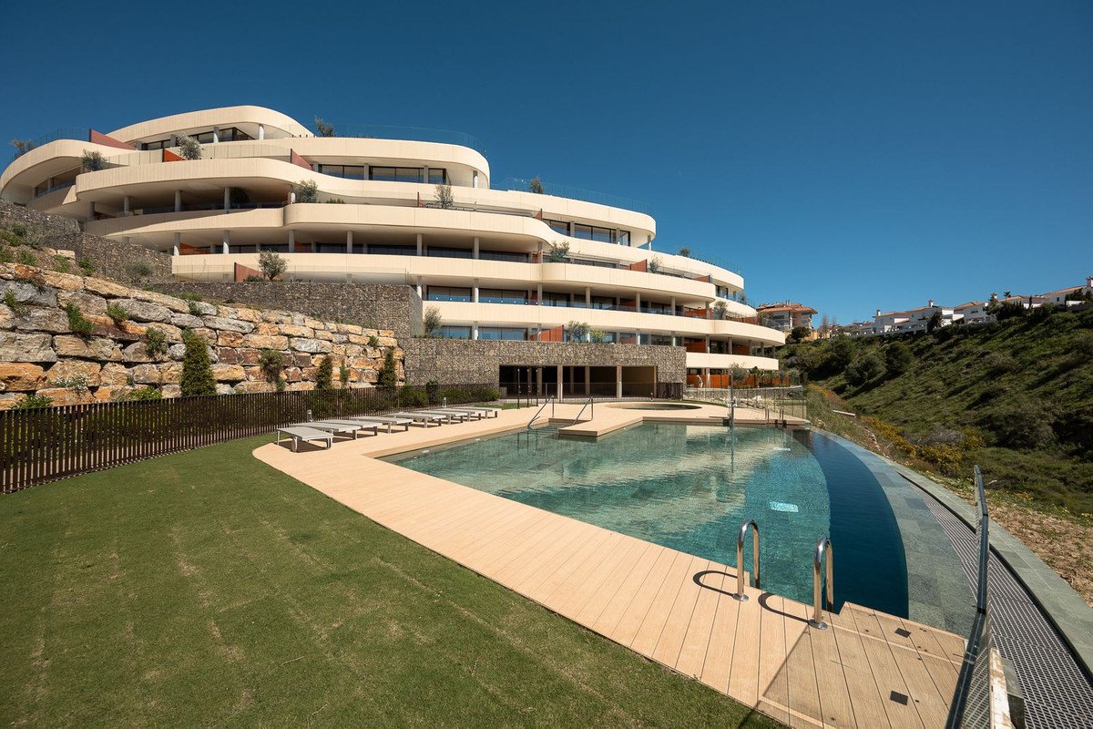 2 Bed Ground Floor Apartment in Fuengirola