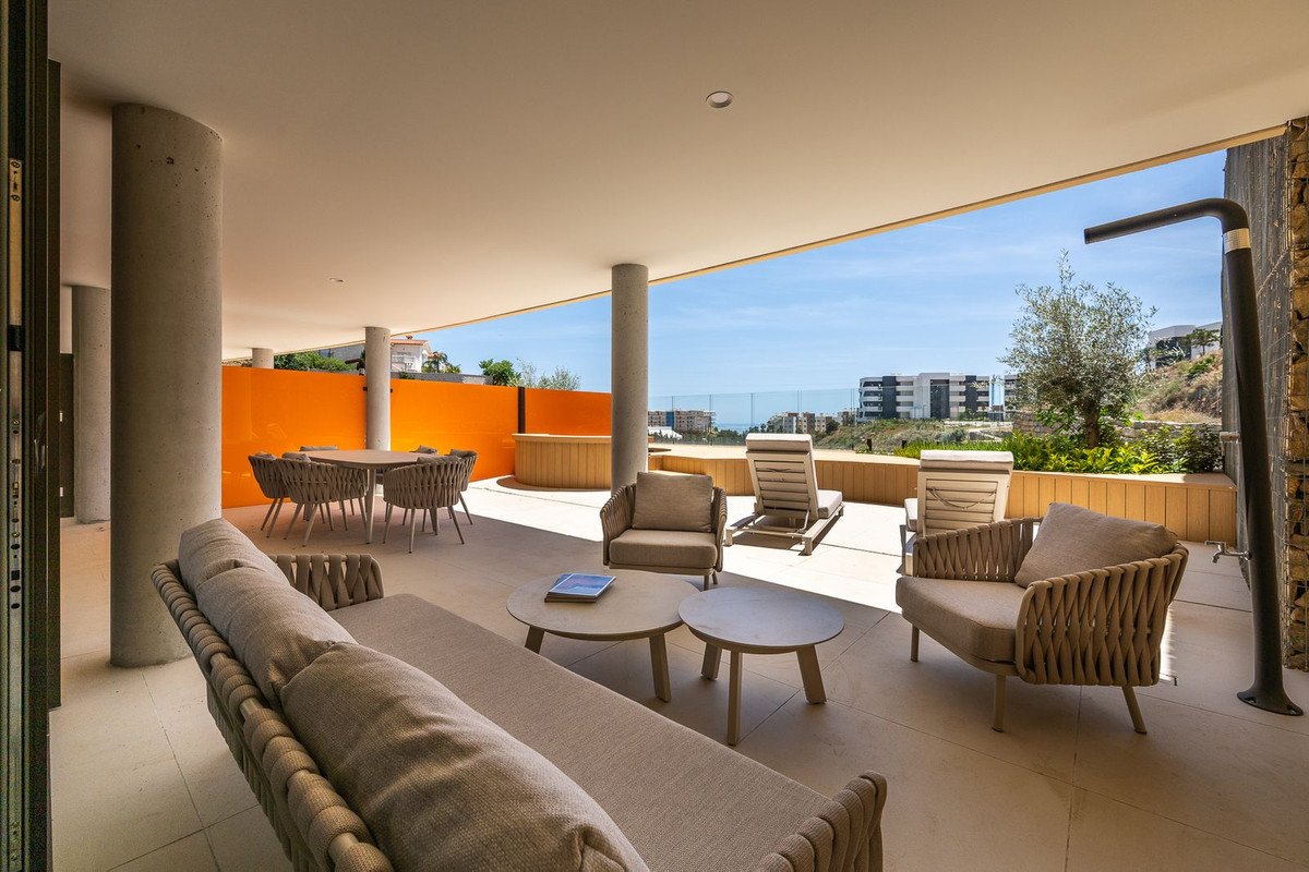 2 Bed Ground Floor Apartment in Fuengirola