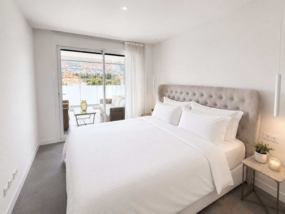 3 Bed Middle Floor Apartment in La Cala de Mijas