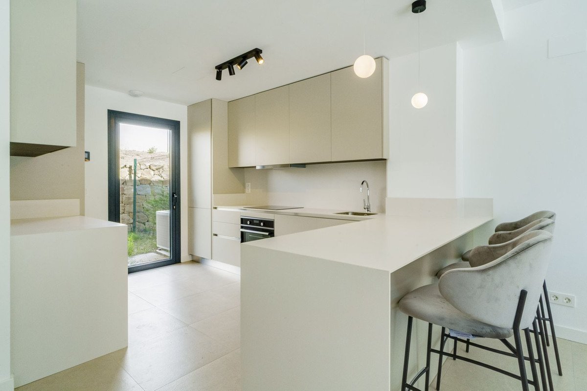 3 Bed Semi-Detached House in Estepona
