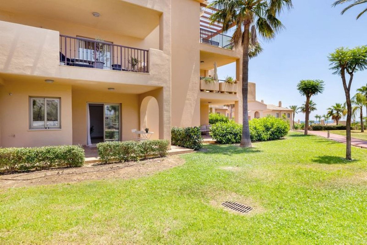 3 Bed Ground Floor Apartment in Benahavís