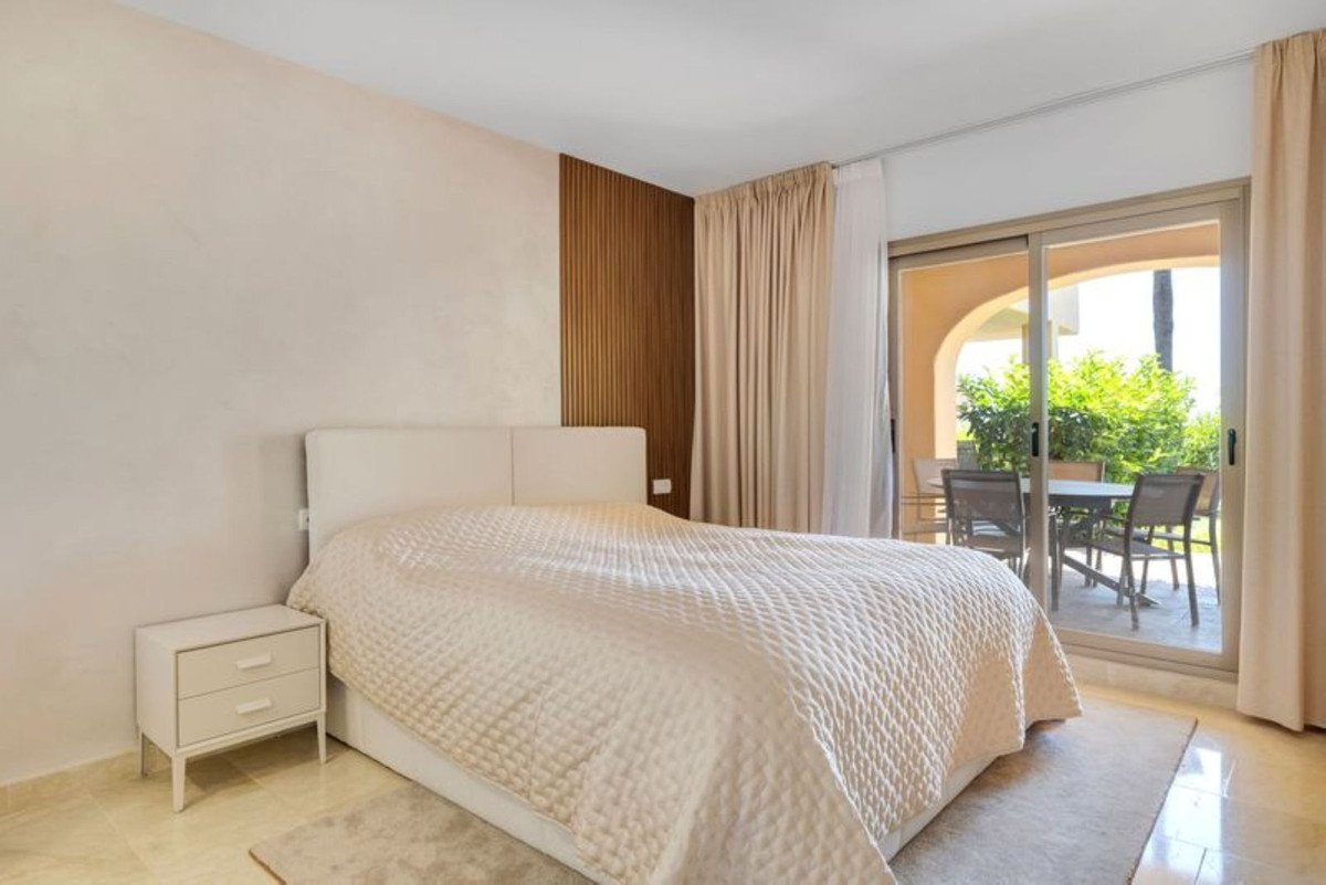3 Bed Ground Floor Apartment in Benahavís