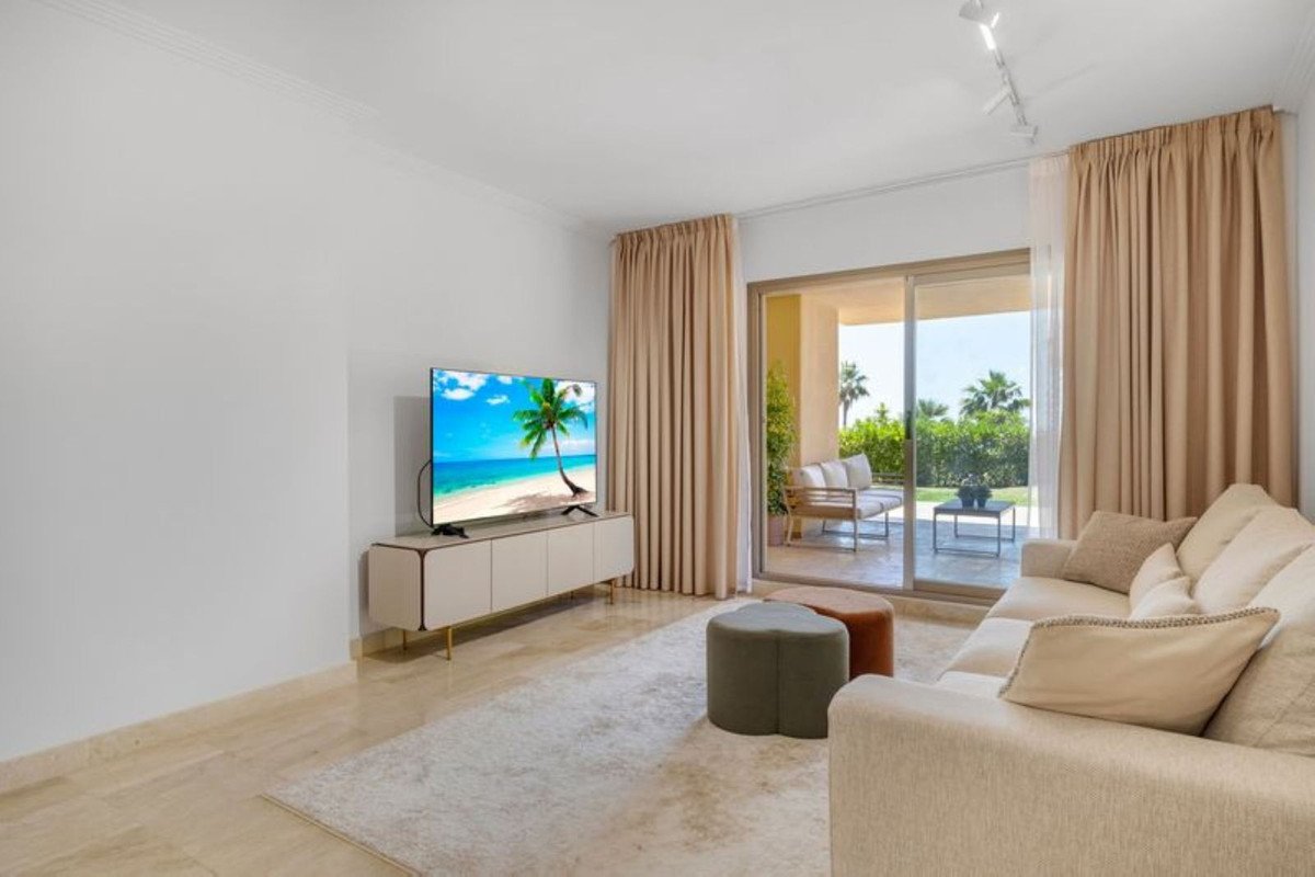 3 Bed Ground Floor Apartment in Benahavís