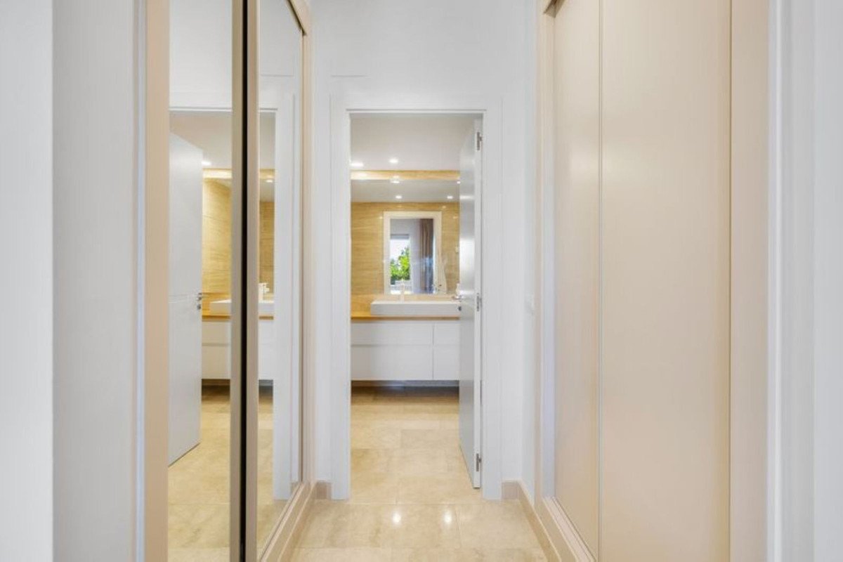 3 Bed Ground Floor Apartment in Benahavís
