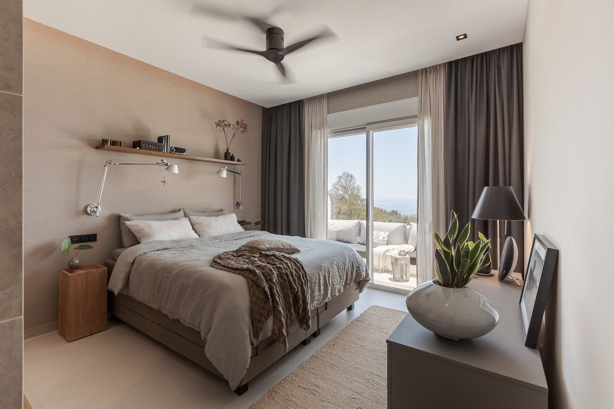 2 Bed Top Floor Apartment in La Mairena
