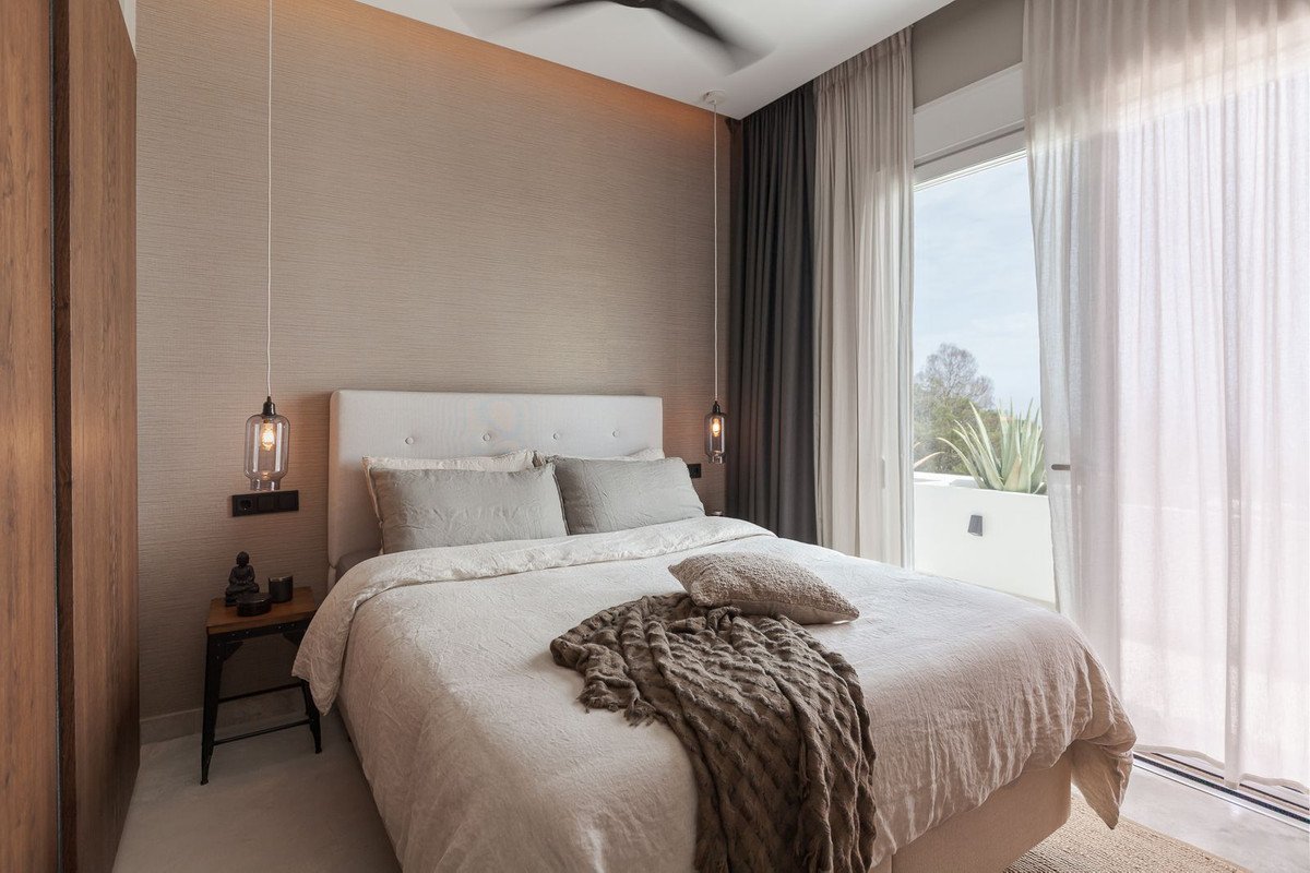 2 Bed Top Floor Apartment in La Mairena