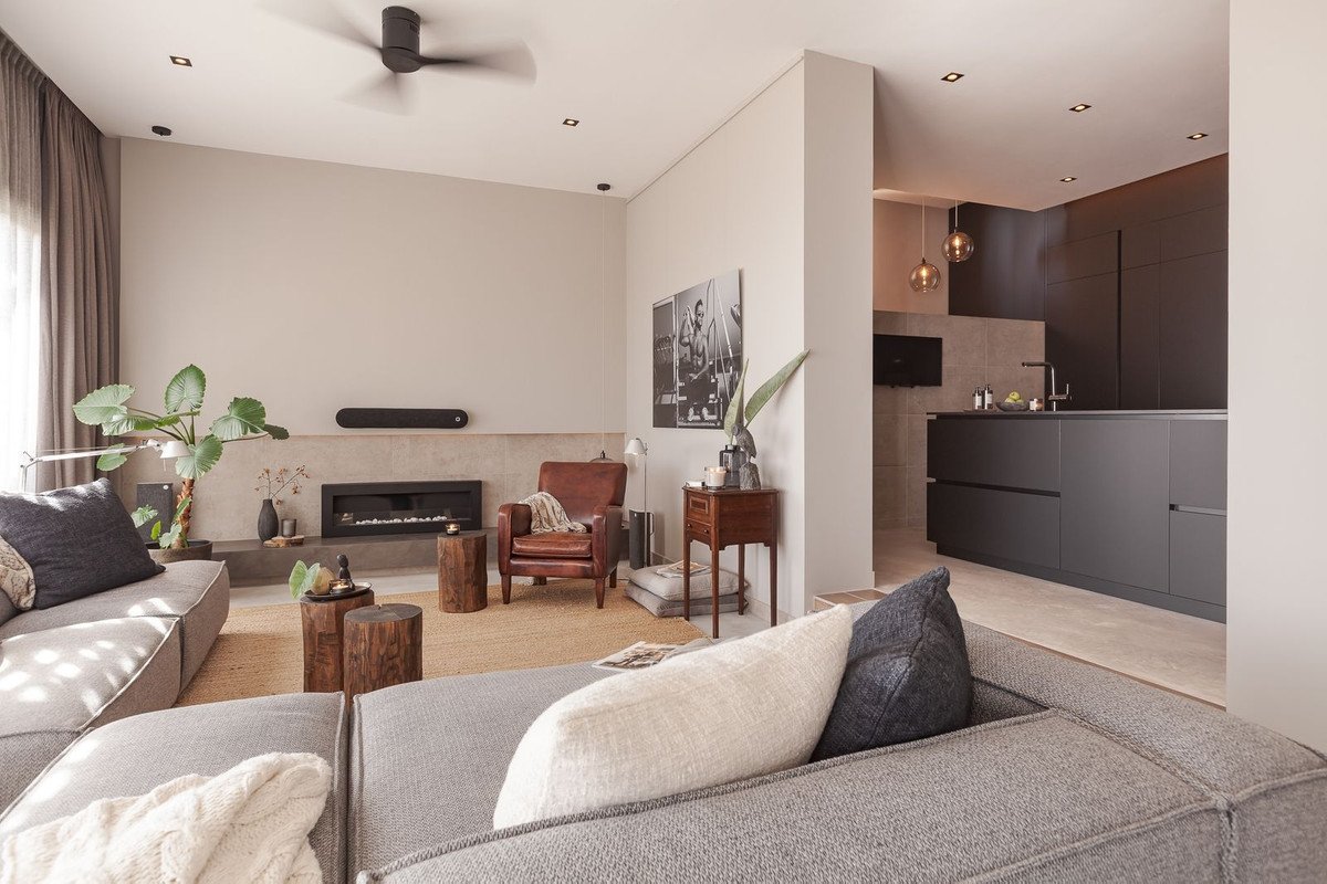 2 Bed Top Floor Apartment in La Mairena