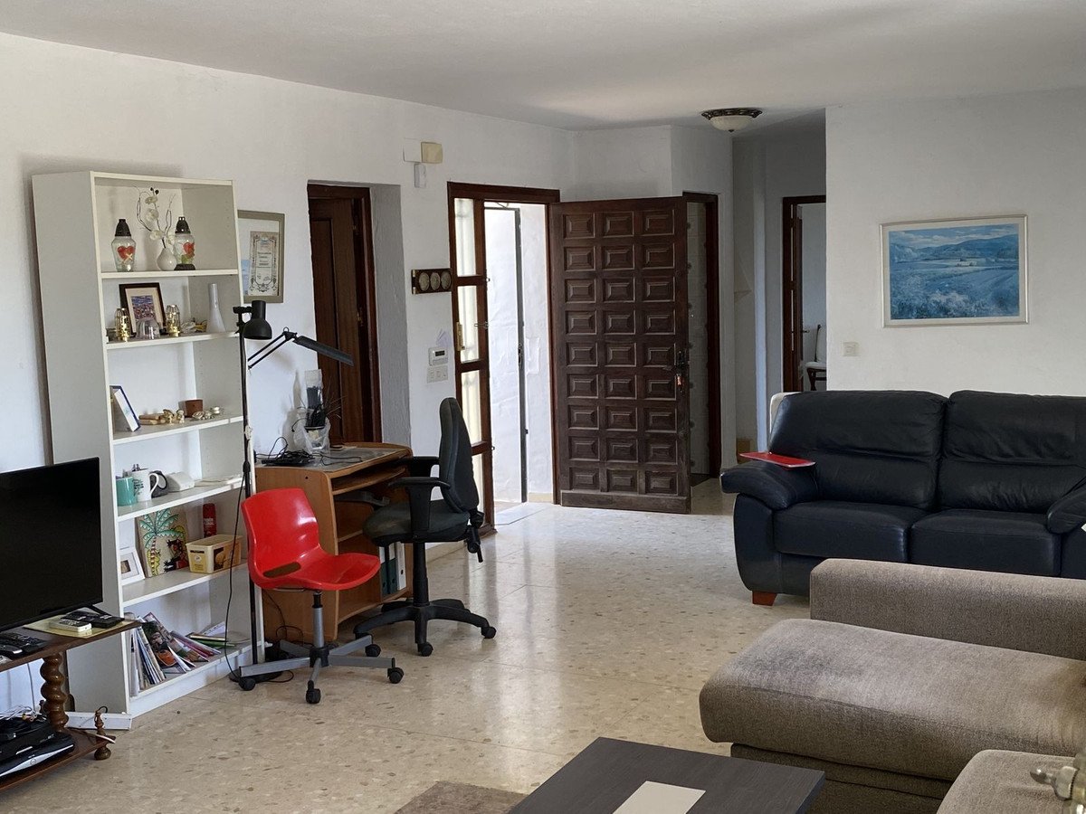 4 Bed Detached Villa in Mijas