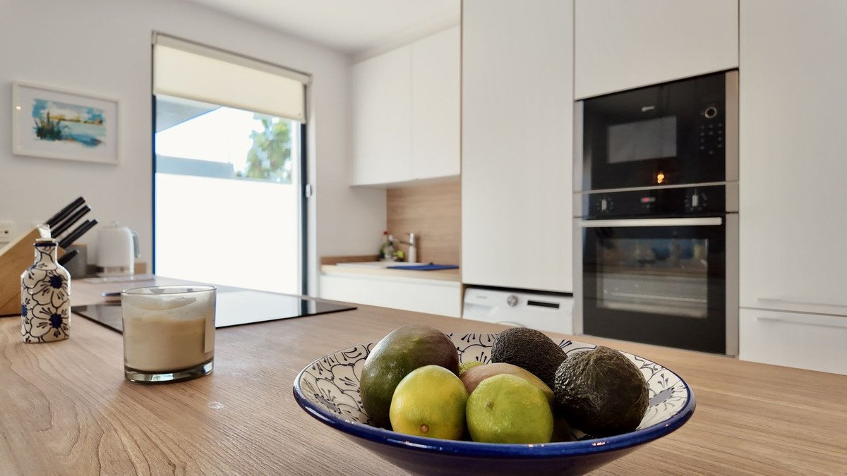 4 Bed Semi-Detached House in New Golden Mile