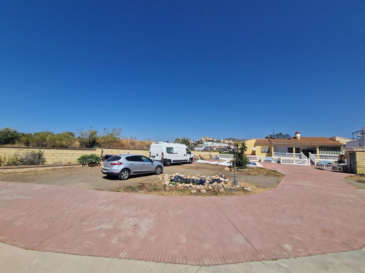 12 Bed Detached Villa in Rincón de la Victoria