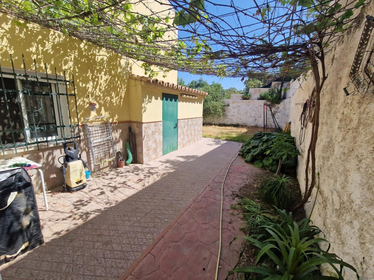 12 Bed Detached Villa in Rincón de la Victoria