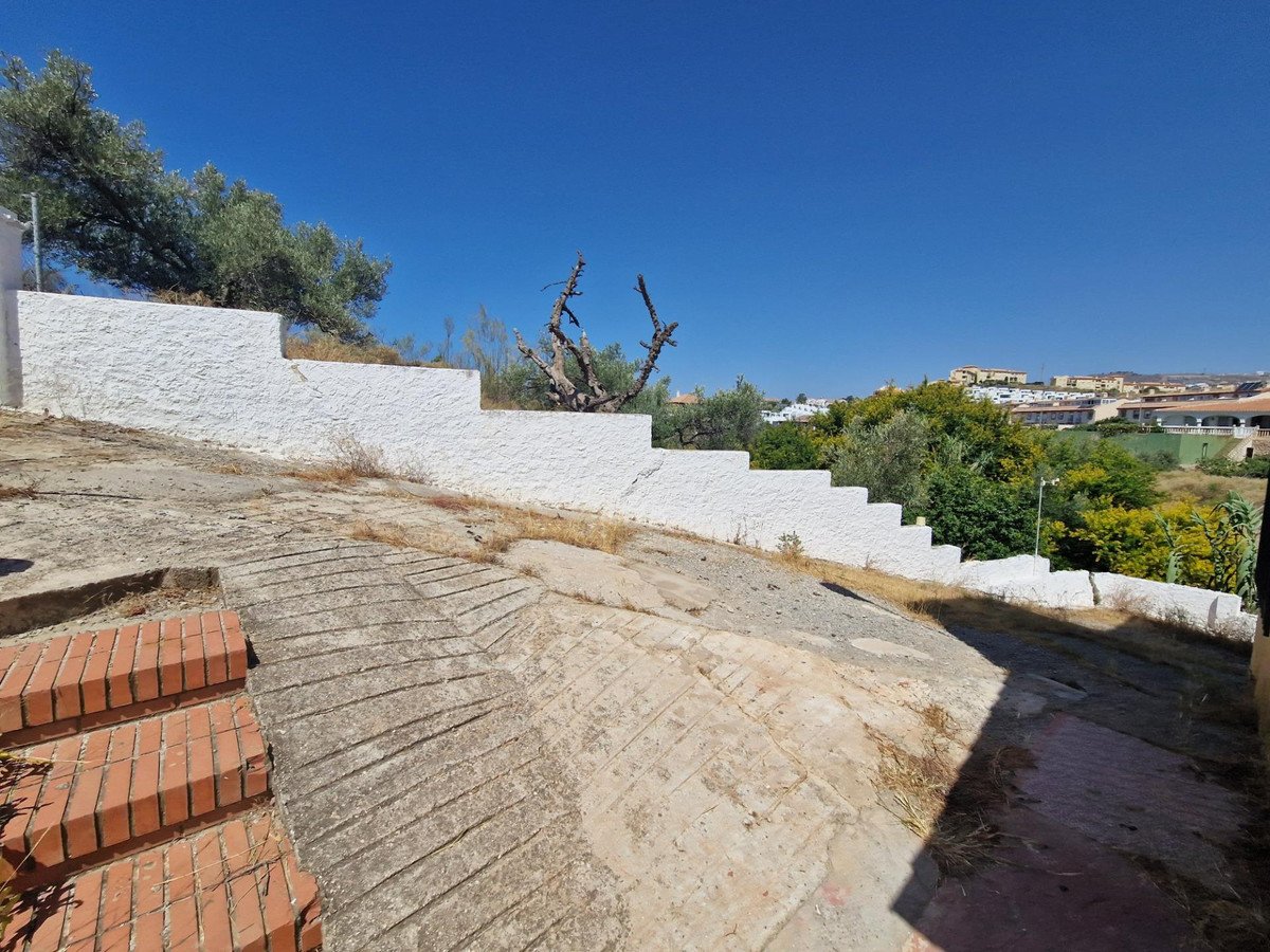12 Bed Detached Villa in Rincón de la Victoria
