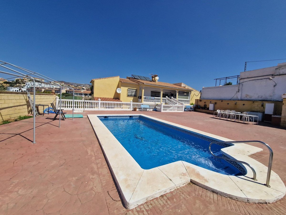 12 Bed Detached Villa in Rincón de la Victoria