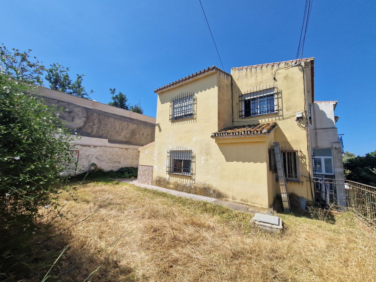 12 Bed Detached Villa in Rincón de la Victoria