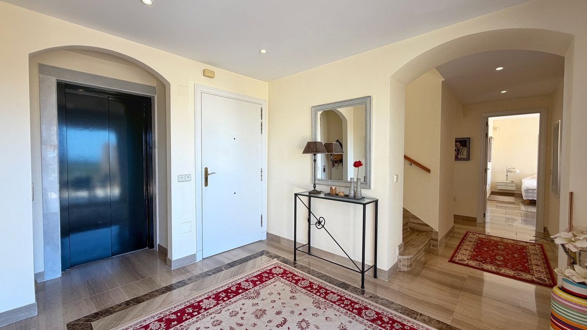 4 Bed Penthouse Duplex in Elviria