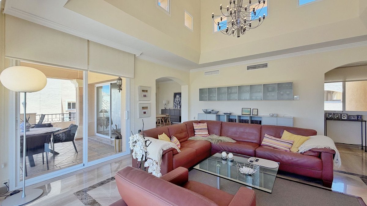 4 Bed Penthouse Duplex in Elviria