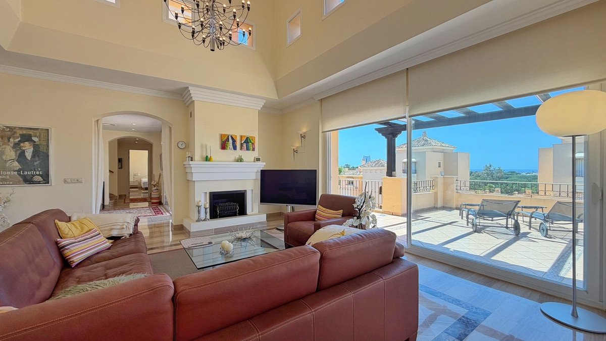 4 Bed Penthouse Duplex in Elviria