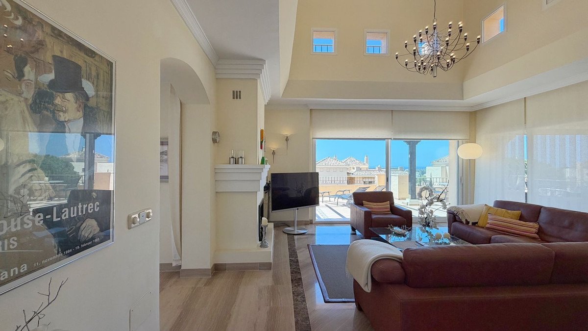 4 Bed Penthouse Duplex in Elviria
