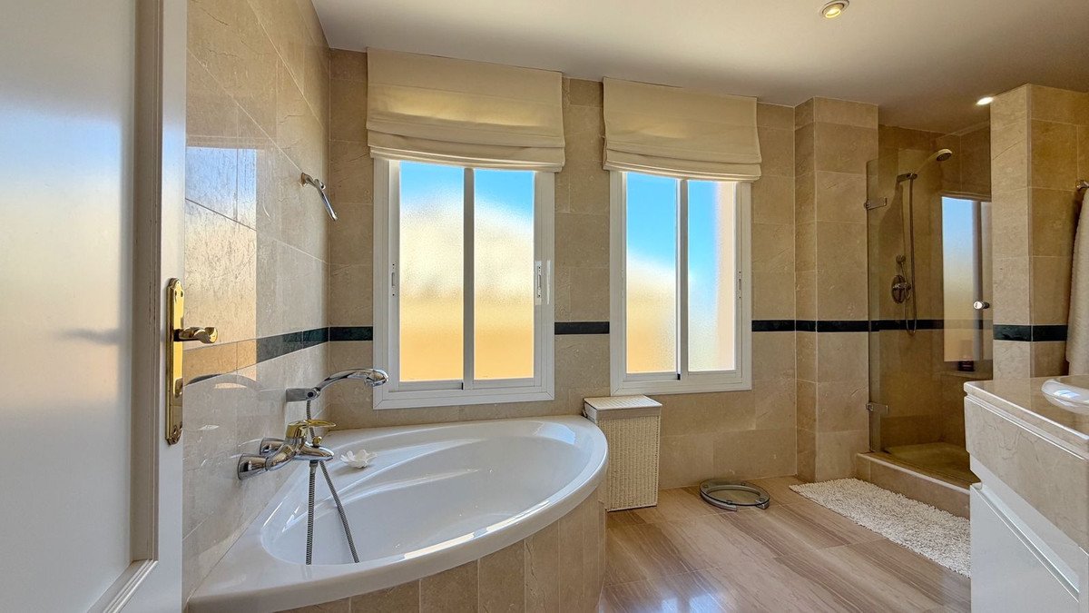 4 Bed Penthouse Duplex in Elviria