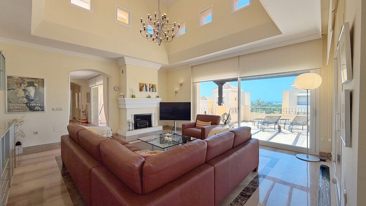 4 Bed Penthouse Duplex in Elviria