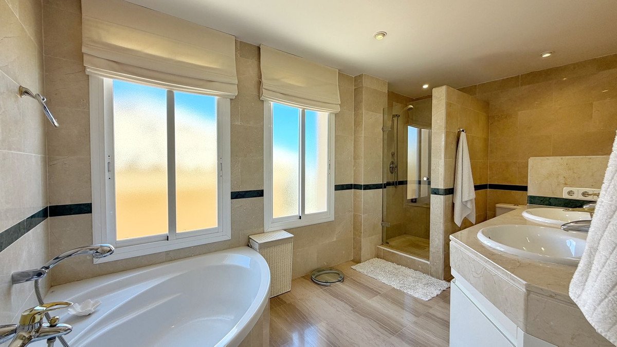 4 Bed Penthouse Duplex in Elviria