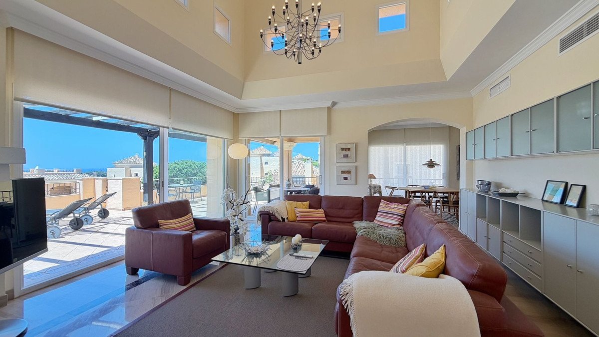 4 Bed Penthouse Duplex in Elviria