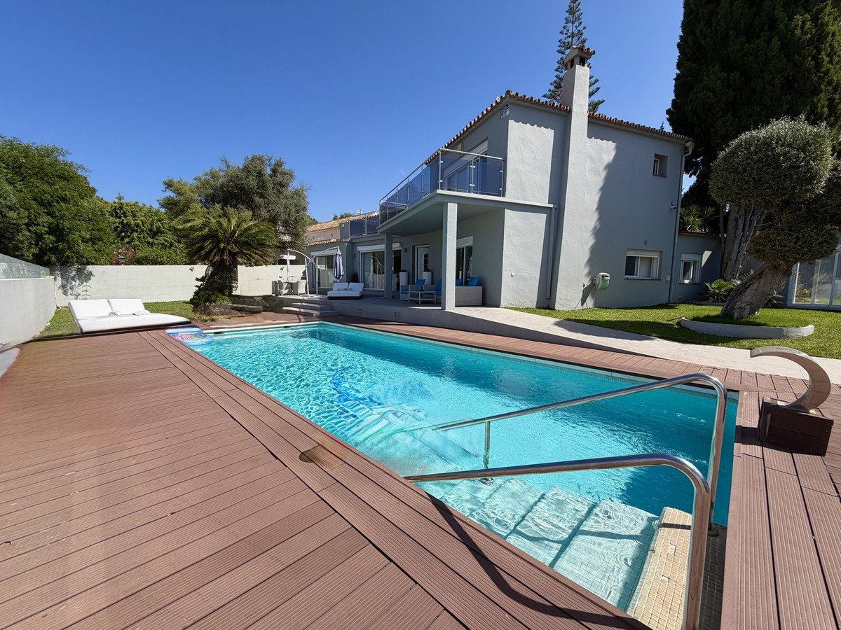 4 Bed Detached Villa in Cabopino