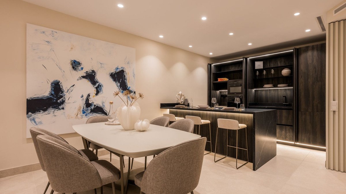3 Bed Ground Floor Apartment in New Golden Mile